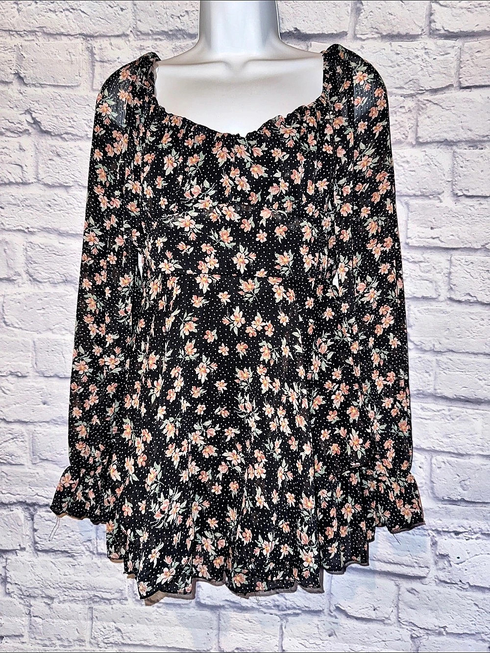 Inspired Hearts Floral Bodysuit in Black & Pink Size Large